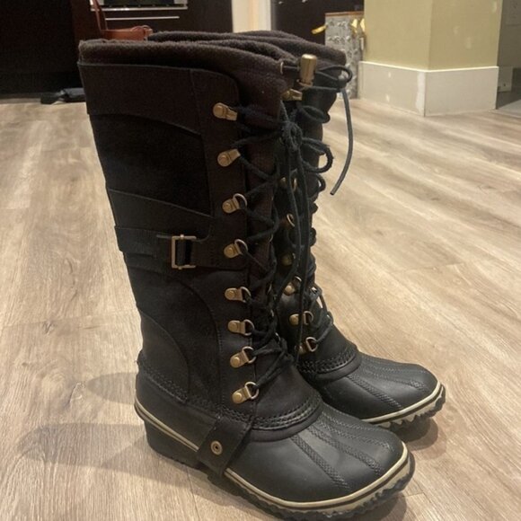 Sorel Conquest Carly Winter Boots - Picture 2 of 9